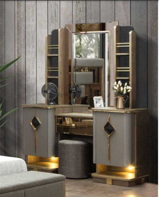 Elegant toaletní stůl s zrcadlem - dokonalý nábytek do ložnice nově