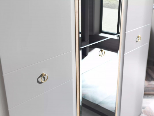 Šatní skříň Skříň Dřevěná skříň Ložnice Nábytek Dřevo Šedá Luxus