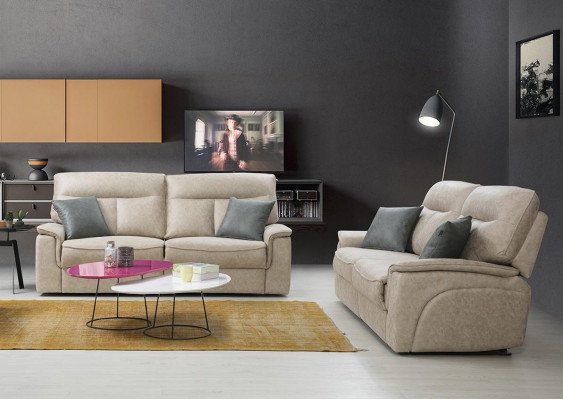 Kompletní set 2 kusy třímetrových pohovek, souprava, moderní design obývacího pokoje.