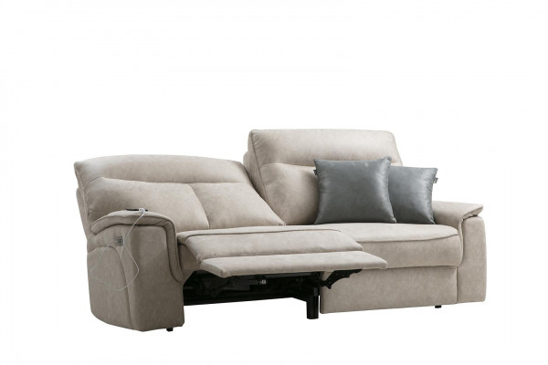 Kompletní set 2 kusy třímetrových pohovek, souprava, moderní design obývacího pokoje.