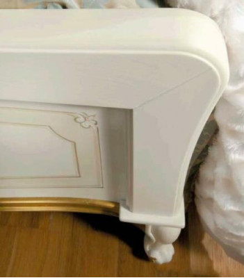 Svatba postel dvojitá manželská postel klasický italský styl nábytek barokní