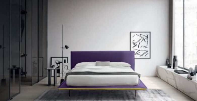 Design postel 140x200cm, luxusní polštáře, dvojité hotely, ložnice, dřevo, nové