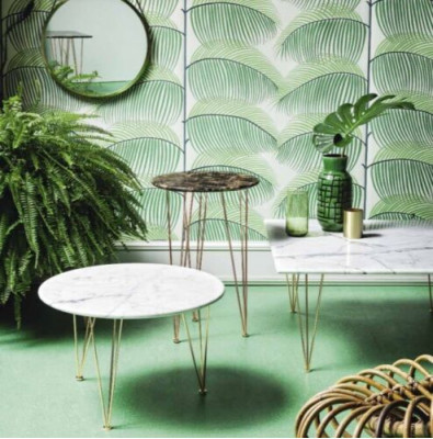 Italský moderní nízký stůl z masivního dřeva sefakturou luxusního designu.