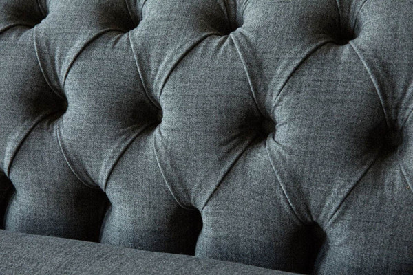 Design Chesterfield látková pohovka 4místná sedačka šedé barvy, nová