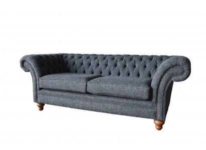 Šedá pohovka Chesterfield 3místná Šedá textilní designová pohovka se čalouněním