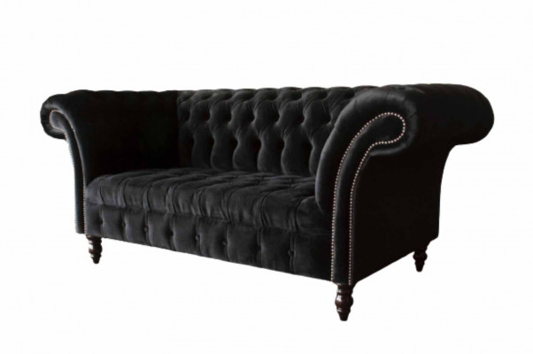 Chesterfield 2místná designová pohovka, čalouněná luxusní textilní pohovkou.