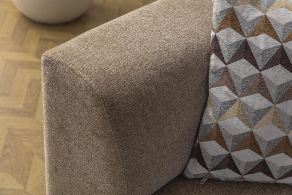 Sofa set Čtyřsed a třísed Hnědá látková pohovka.