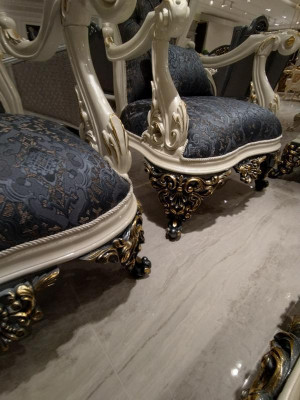 Designer Wohnzimmer Set 2x Sofas, Stilvollen Sessel Luxus Wohnzimmer Set Dizajnová sada obývacího pokoje 2x gauče, stylový křeslo luxusní obývací pokoj