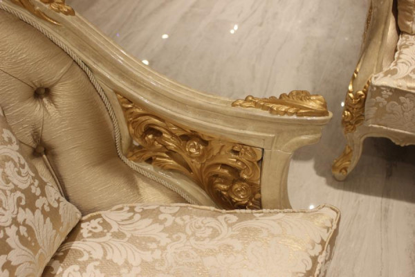 Elegantní nábytek do obývacího pokoje, set pohovky a 2 křesel do obývacího pokoje.