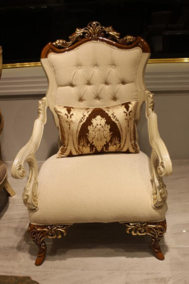 Exkluzivní nábytek do obývacího pokoje s luxusními pohodlnými křesly Beige Nové.