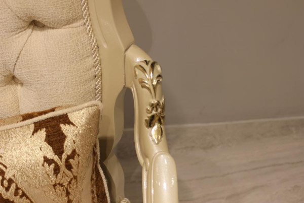 Exkluzivní nábytek do obývacího pokoje s luxusními pohodlnými křesly Beige Nové.