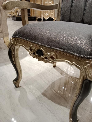 Exkluzivní Chesterfield jídelní židle, pohodlné židle z dřeva s textilem pro jídelní židle.