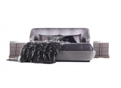 Šedá ložnice s manželskou postelí 2x noční stolky designérská dřevěná postel 3 kusy