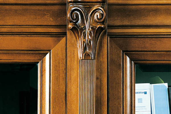 Klasický knihovník komoda šatní skříň skříň vedlejší skříň