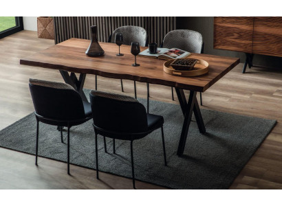 Hnědý dřevěný jídelní stolek Robustní jídelní stoly Dřevěné stoly Luxusní nábytek