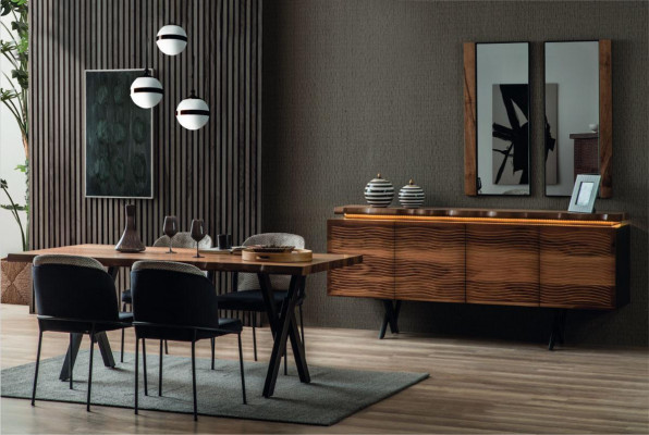 Hnědý dřevěný jídelní stolek Robustní jídelní stoly Dřevěné stoly Luxusní nábytek