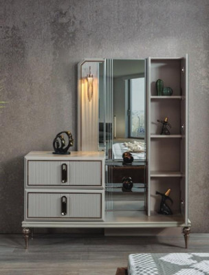 Exkluzivní dřevěná komoda, luxusní zrcadlo do ložnice, elegantní stylový nábytek