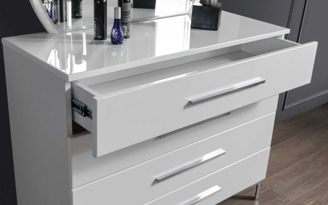 Elegantní ložní souprava pro ložnici šedá manželská postel Dřevěné noční stolky 5dílná