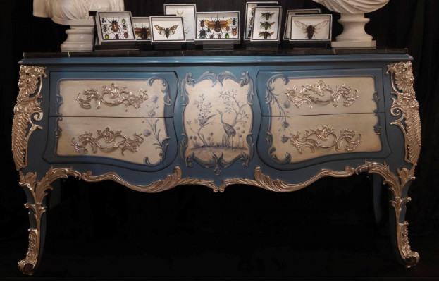 Komoda Sideboard Dřevěná skříň Italský luxusní nábytek Masivní dřevo