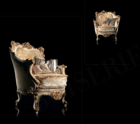 Luxusně vyřezávané křeslo v klasickém stylu pro obývací pokoj