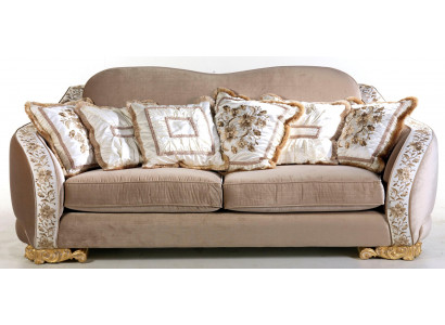 Klasická pohovka Chesterfield třímístná pro stylové obývací prostory.