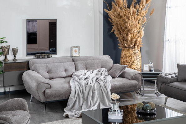 Italský luxusní designový gauč třímístný do obývacího pokoje ve stylu italského nábytku.