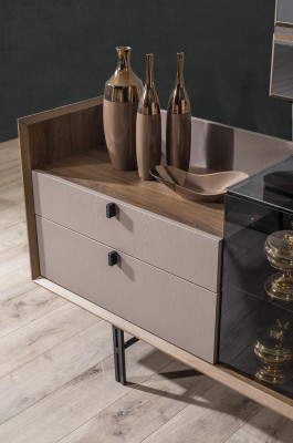 Perfektní jídelní set designer LED komoda moderní sklo zrcadlo 2kusy