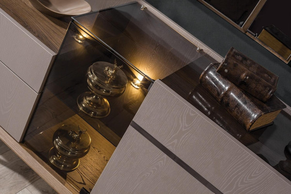 Perfektní jídelní set designer LED komoda moderní sklo zrcadlo 2kusy