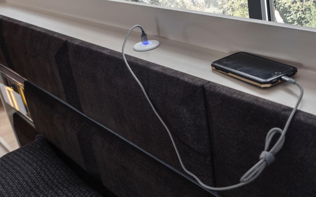 Ložnice sada luxusní postel designérský toaletní stůl konzole 5dílná sada