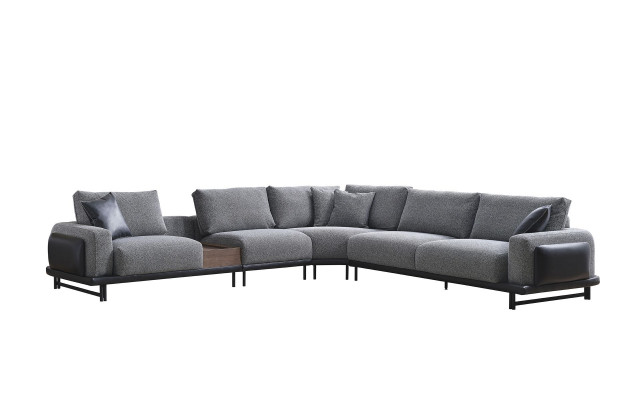 Šedá pohovka s designerovským textilním křeslem v obývacím pokoji luxusní sestava