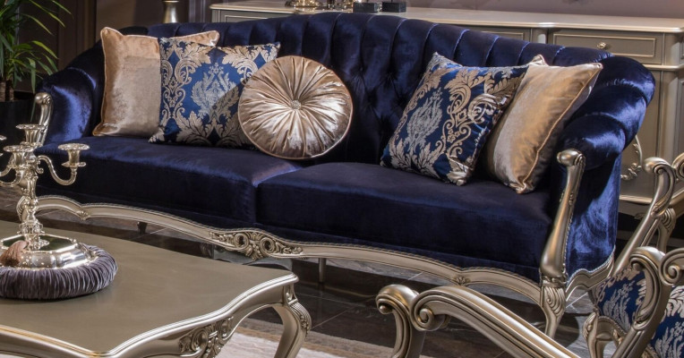 Návrhářské nábytek s polstrováním: Třísedák, pohovka s třemi sedadly - nový textil.