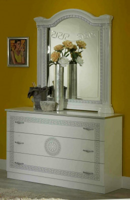 Komoda Sideboard Dřevěný skříň Nástěnka Italský design luxusní nábytek Skříně
