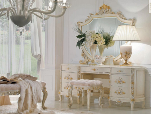 Hocker Chesterfield Beistell Luxus Bank Polster Schlafzimmer Barock  Stolička Chesterfield Luxus Beistell Banka Polštář Ložnice Baroko