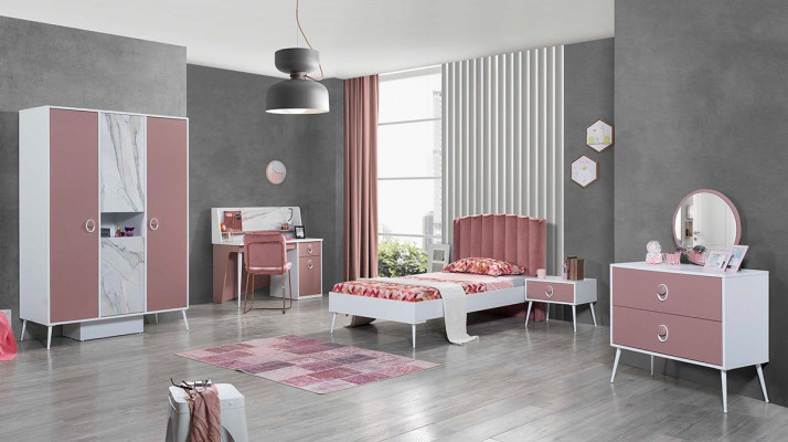 Růžové křeslo designéra Jednosedadlová židle potažená látkou Kovová židle