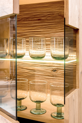 Luxus Vitrína Dřevěná Designérská Skříň Vitríny Regály 108,8 x 57,3 cm Nové