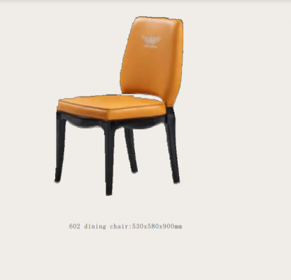 Návrhářský set jídelních židlí sestávající ze stolů a křesel 4x židle stůl sestava skupina