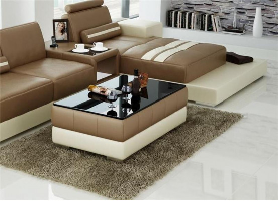 Stolní design obývacího pokoje ze skleněného kůže se skleněným povrchem a čalouněním.