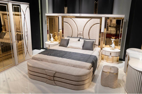 Ložnice Set Postel 2x Noční stolky Konferenční stůl Luxus nový 5 kusů Design Dřevo
