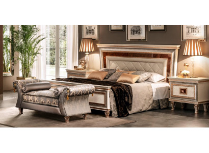 Luxusní ložnice set 4ks. Postel + 2x noční stolek + Chaiselongue Design Ležení
