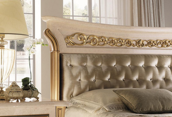 Postel 2x noční stolek Design klasická ložnice 3dílná sada luxusních postelí nábytku