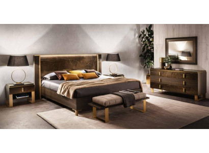 Ložnice sada postel noční stolky taburety Postele Design Italský nábytek 4 kusy
