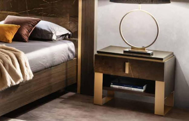 Ložnice sada postel noční stolky taburety Postele Design Italský nábytek 4 kusy