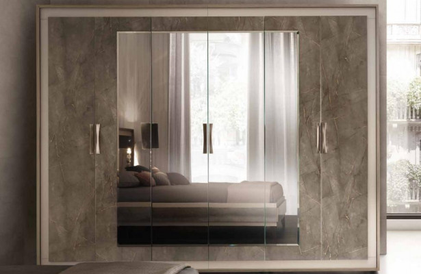 Klasická antiková skříň šatní skříň z dřeva šatna ložnice Nový