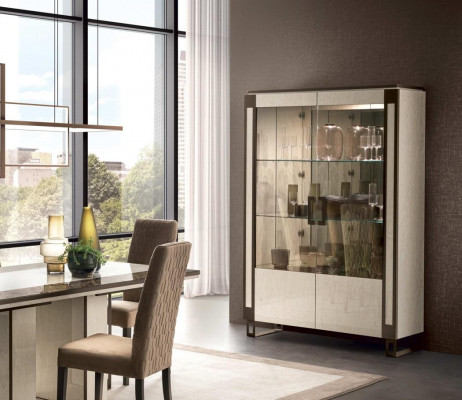 Vitrína se dvěma dveřmi, skříň, vitríny, obývací pokoj, skříně, designová skříň, nábytek, sklo, nové.