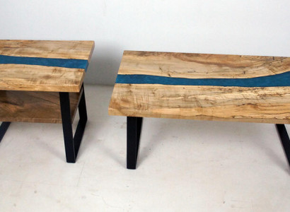 Zhotovený stůl z epoxidové pryskyřice s pravým dřevem - cena za 1 m² stolu.