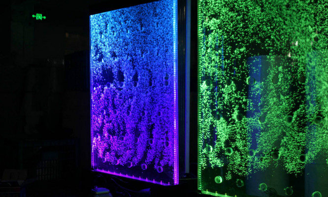 Wandový panel s LED vodní stěnou na vodu s bublinami, designová vodní stěna