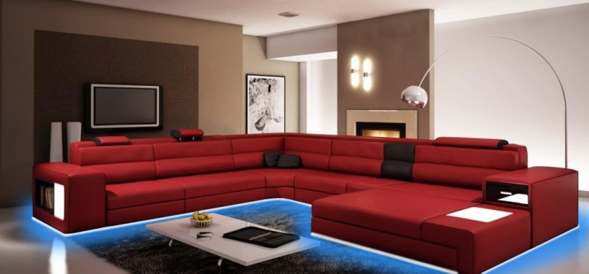 Moderní elegantní U-fofrmní rohová pohovka z kůže pro stylové obývací prostory.