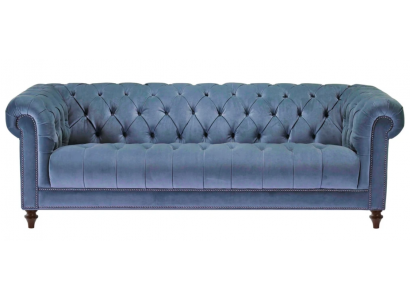Světle modrá trojsedačka s potahem v návrhu severského Chesterfield stylu Původní nová.