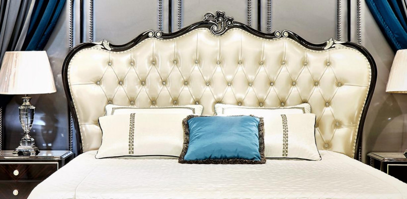 Chesterfield Design Noční stolek do ložnice 2x italská nabídka nábytku 4 díly.