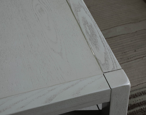 Kulatý stůl konferenční stolky design nábytek gauč dřevo obývací pokoj gauč
